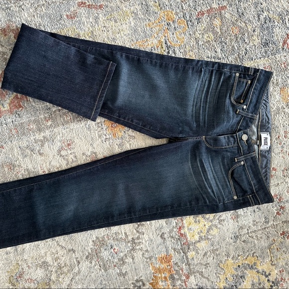 Paige premium denim skyline straight model - Picture 2 of 3